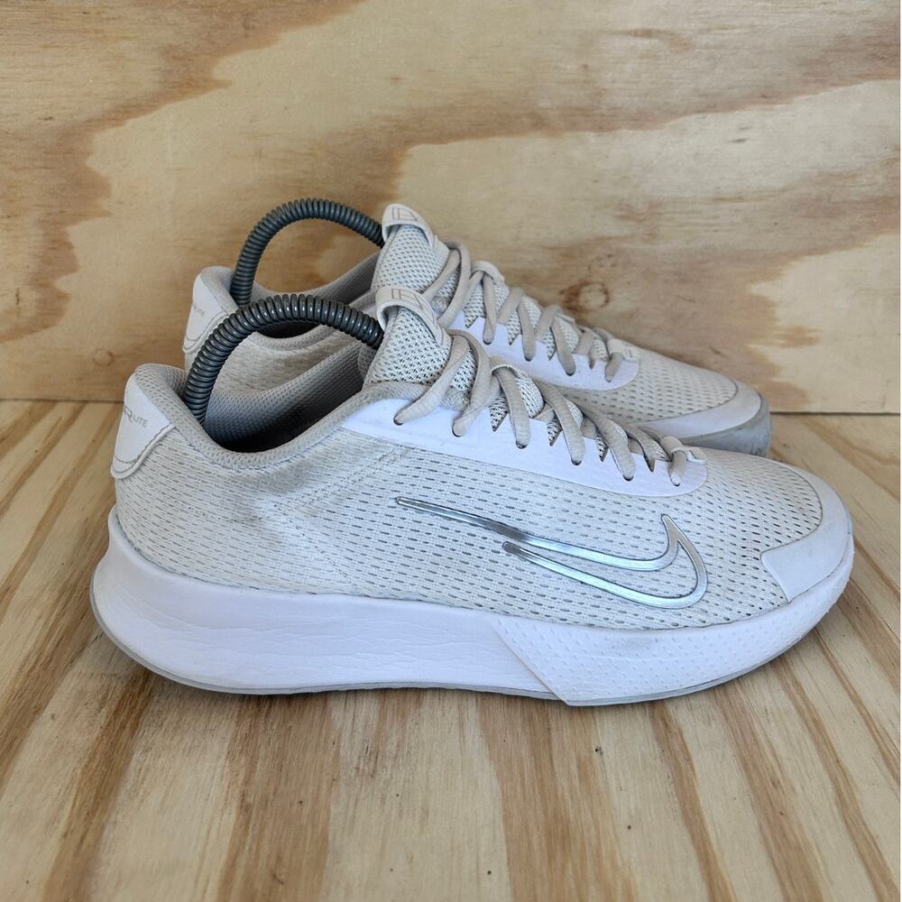 Nike - Court Vapor Lite 2 - Tennis Shoes - White - Women's - 8.5 - DV2019-101